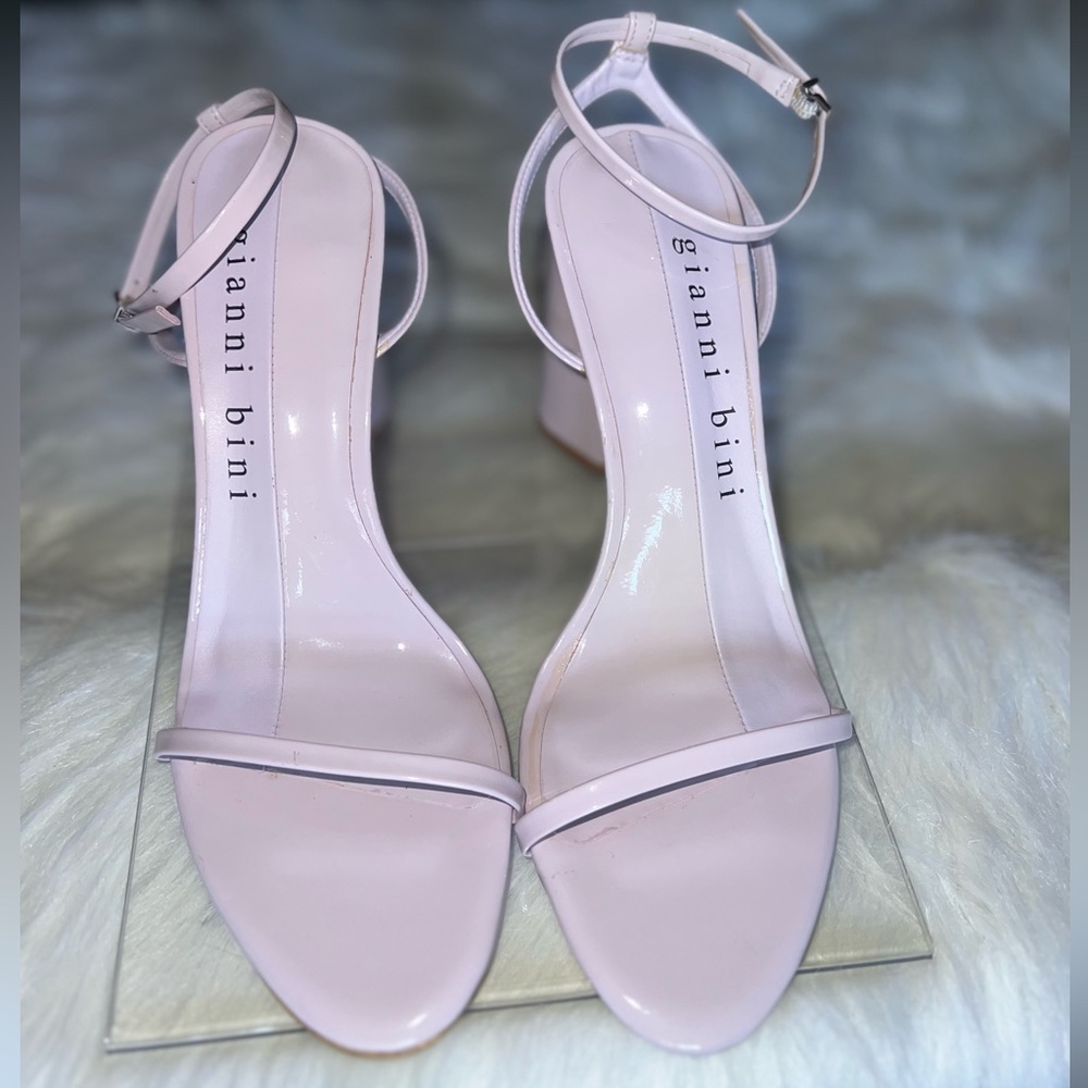 NWOT Gianni Bini Kenzie Patent Ankle Strap Strappy Block Heels Lavender - Picture 5 of 5